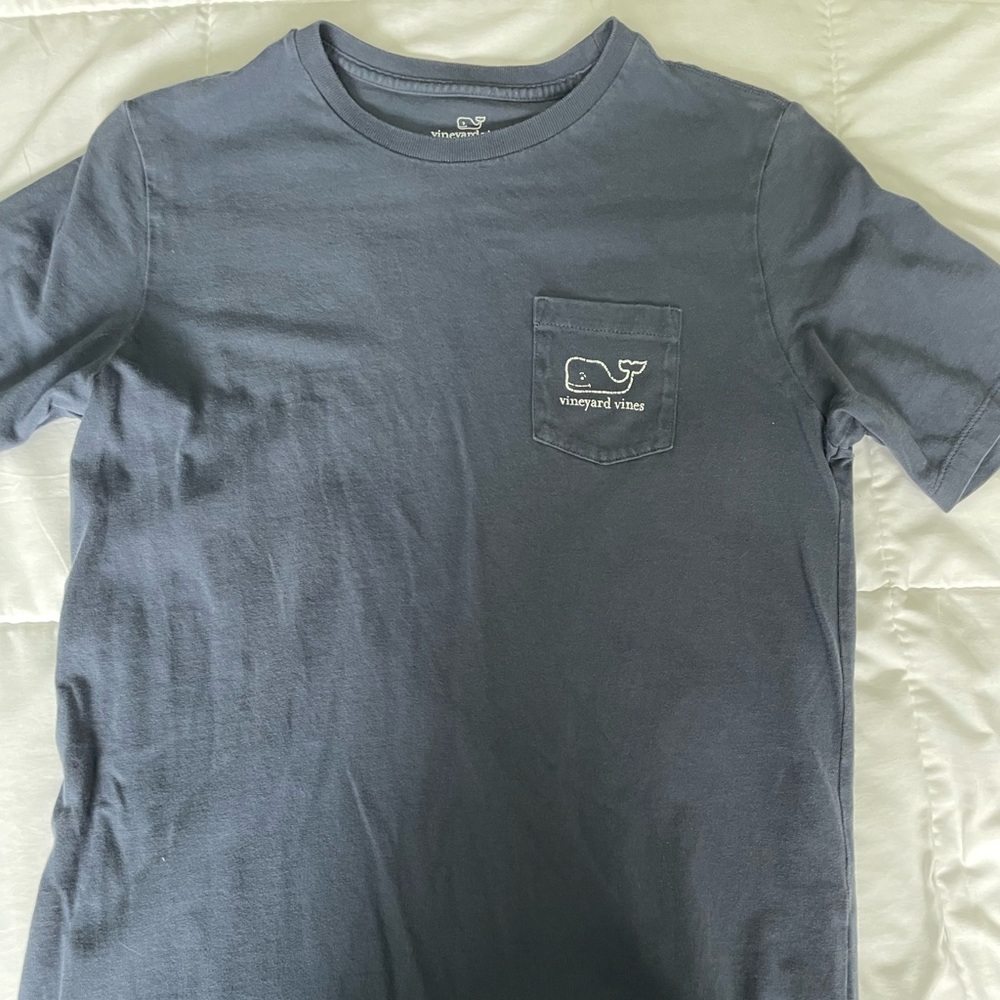 Vineyard vine boys tee